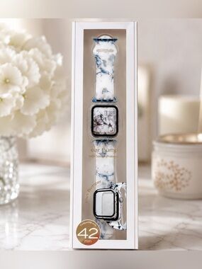 Apple Watch Band with Floral Design - Blue and White